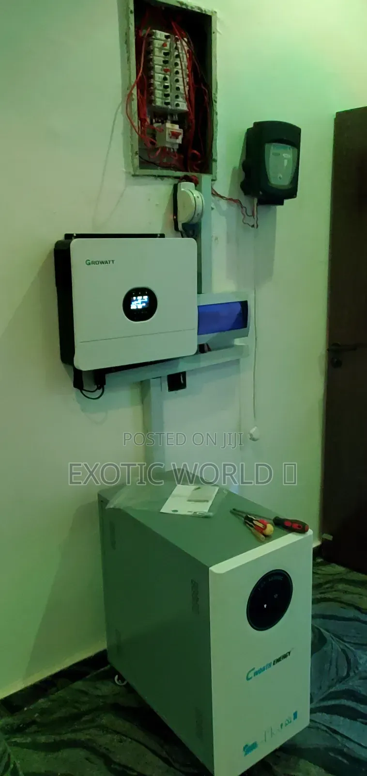 Professional Solar Installation Inverter Setup