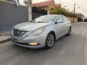 Hyundai Sonata SE 2.0T Sedan FWD (2.0L 4cyl 6A) 2013 Silver