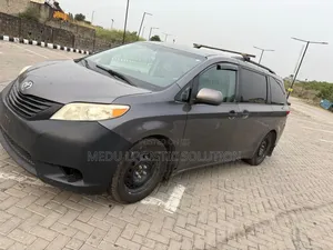 Toyota Sienna LE 7 Passenger 2012 Gray