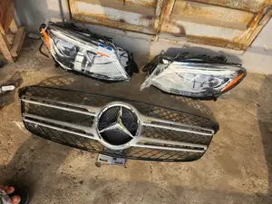 Gle350 2018 Headlight and Grill
