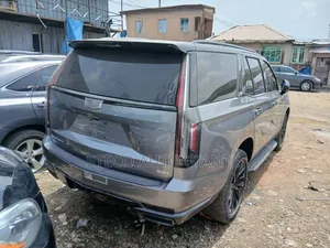 Car 2021 Gray