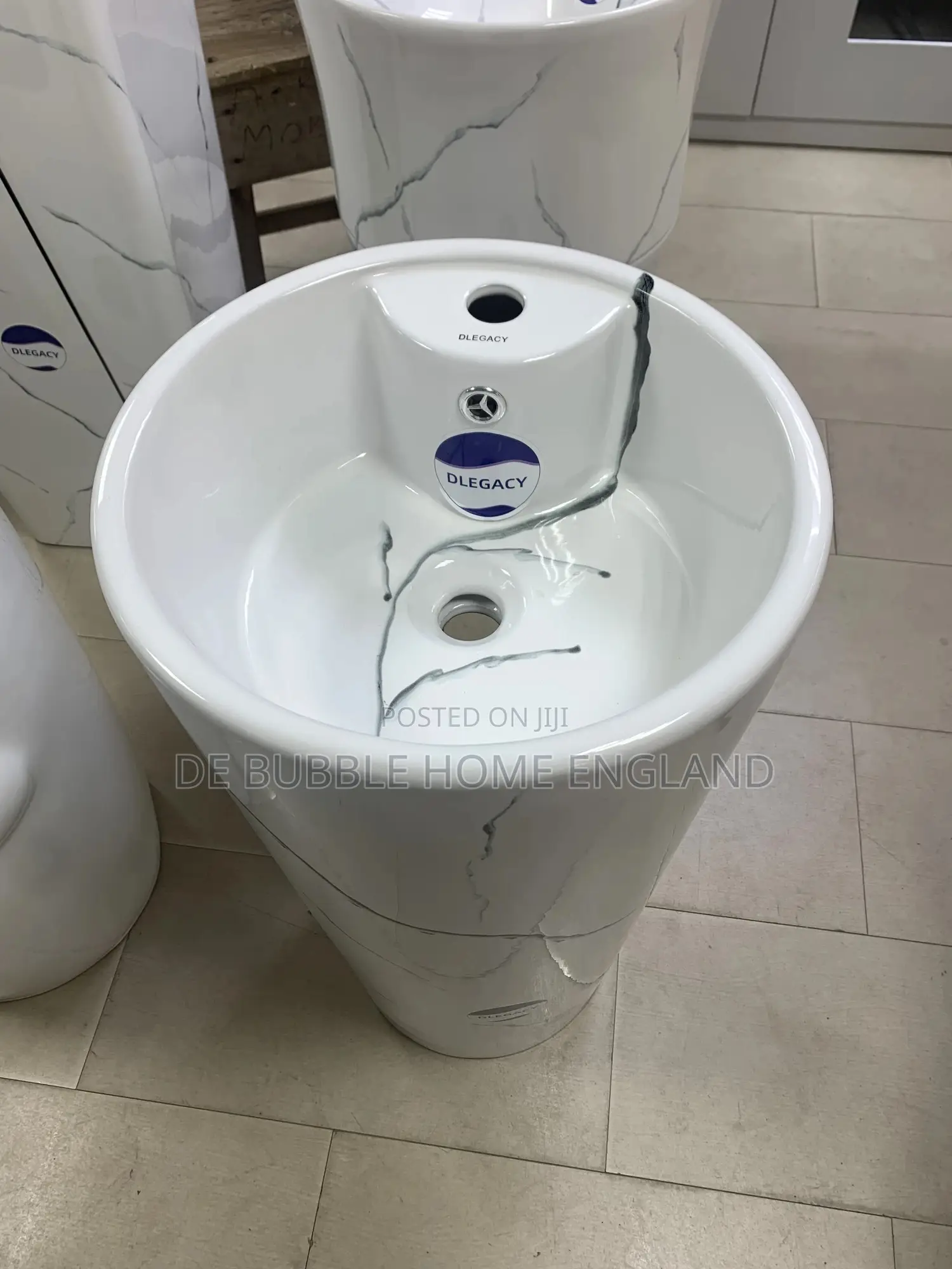 Carara White Pedestal Basin