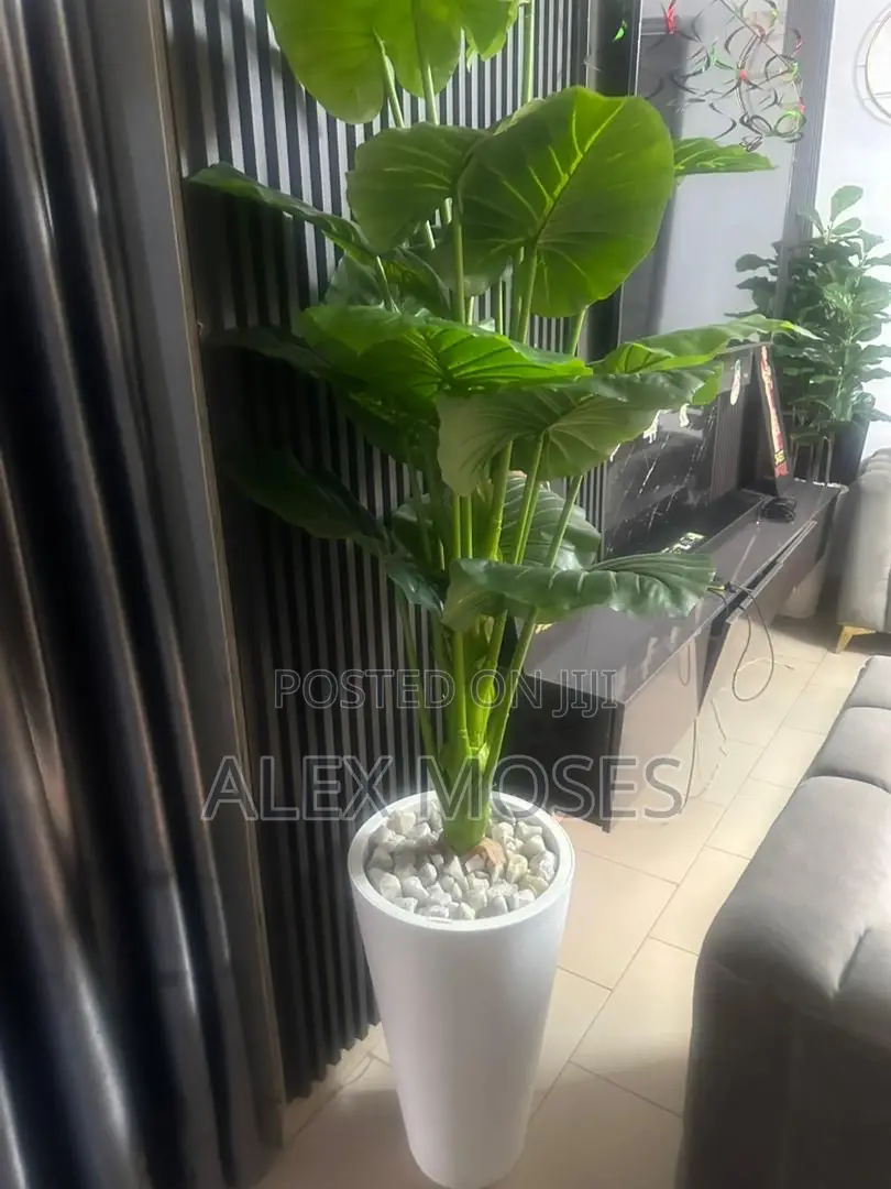 Luxury / Stylish Artificial Interior Flower and Pot.