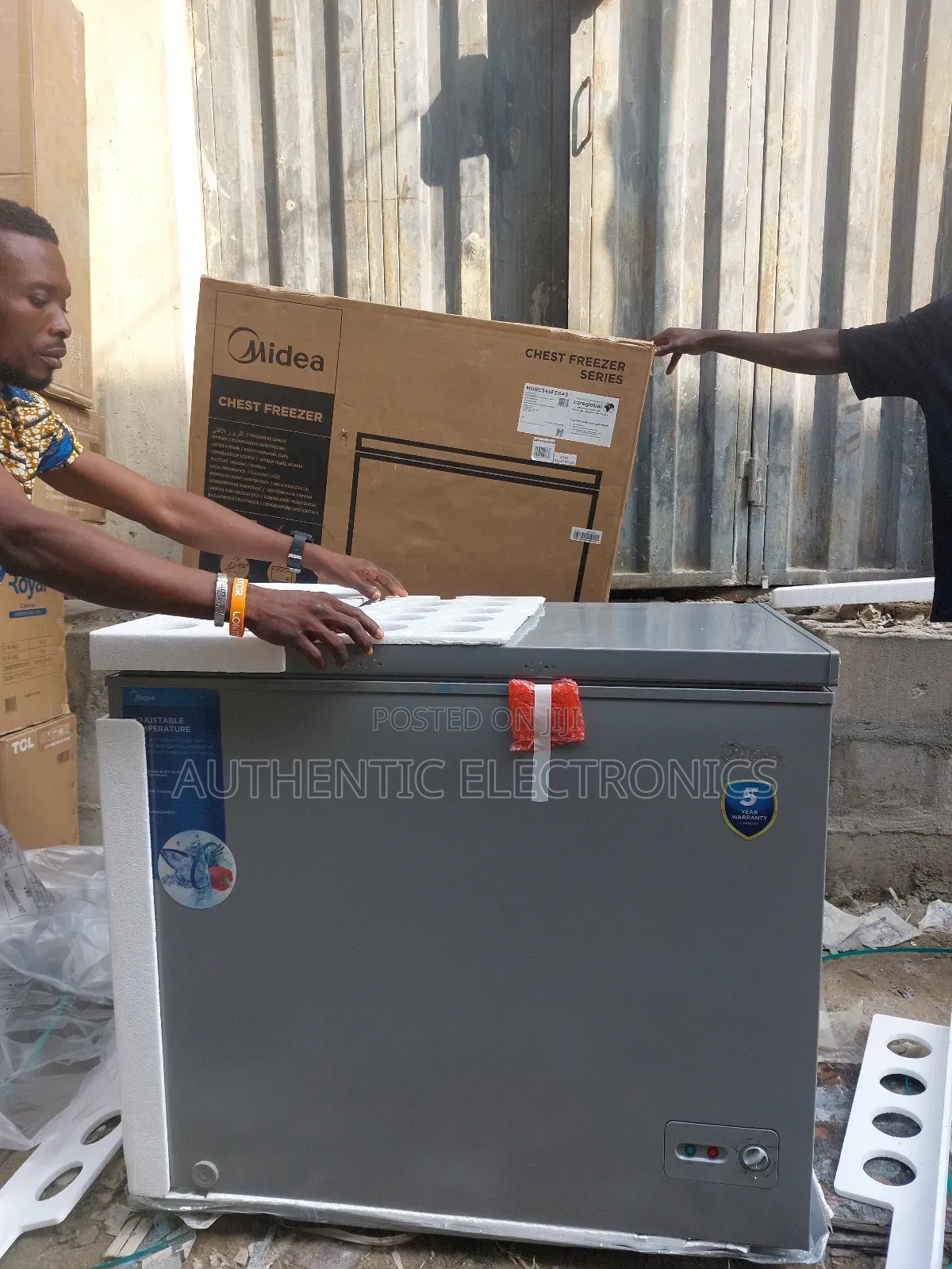 Brand New Midea 250liters Chest Freezer