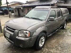 Nissan Frontier Automatic 2005 Brown