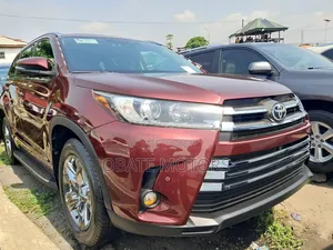 Toyota Highlander Limited 4x2 V6 (3.5L 6cyl 8A) 2017 Red