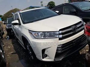 Toyota Highlander Limited 4x2 V6 (3.5L 6cyl 8A) 2018 White