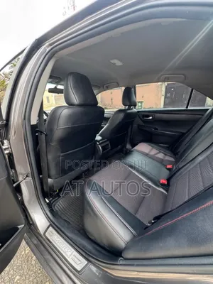 Toyota Camry XLE 4dr Sedan (3.5L 6cyl 6A) 2017