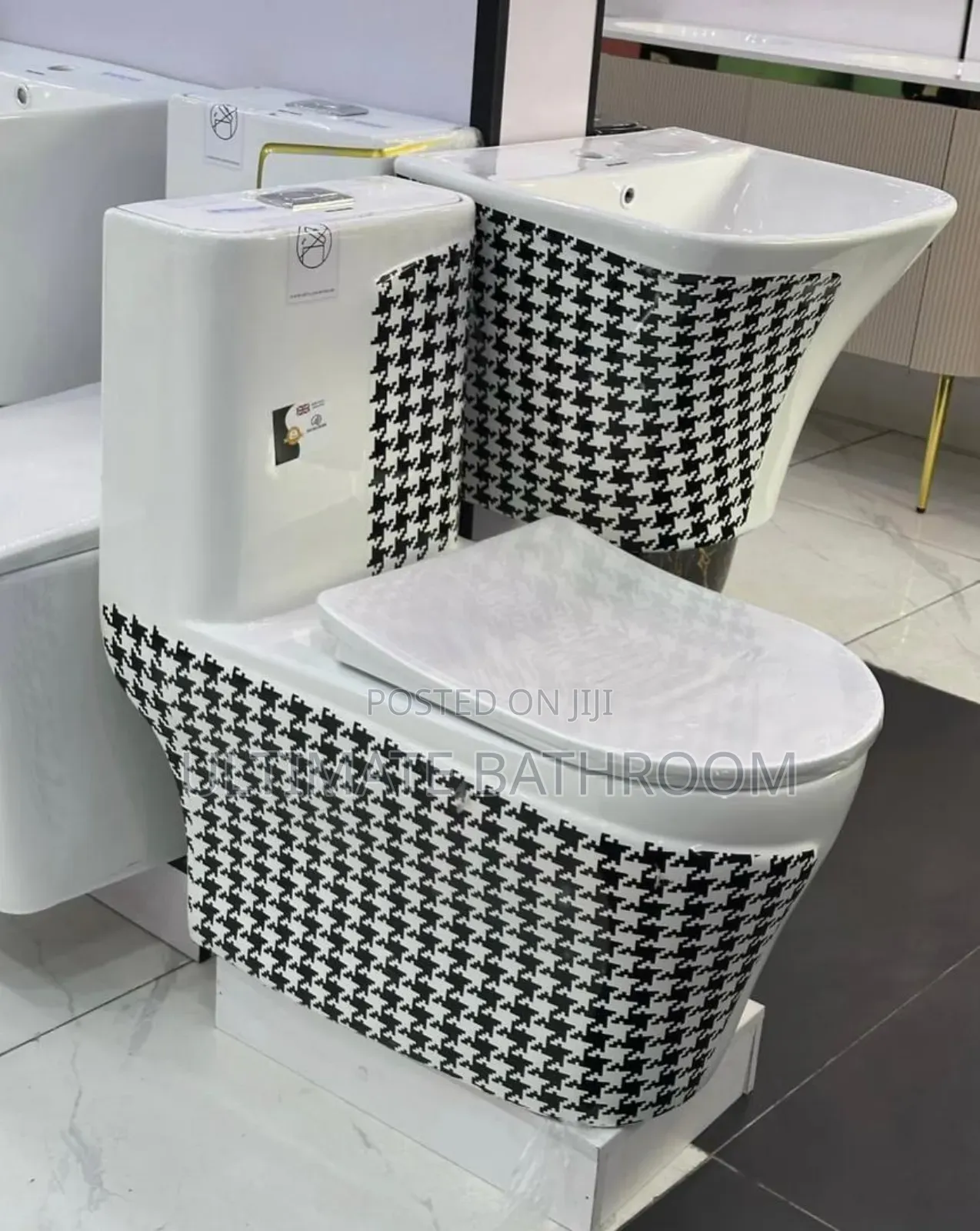 Check White And Black Married Set Watercloset