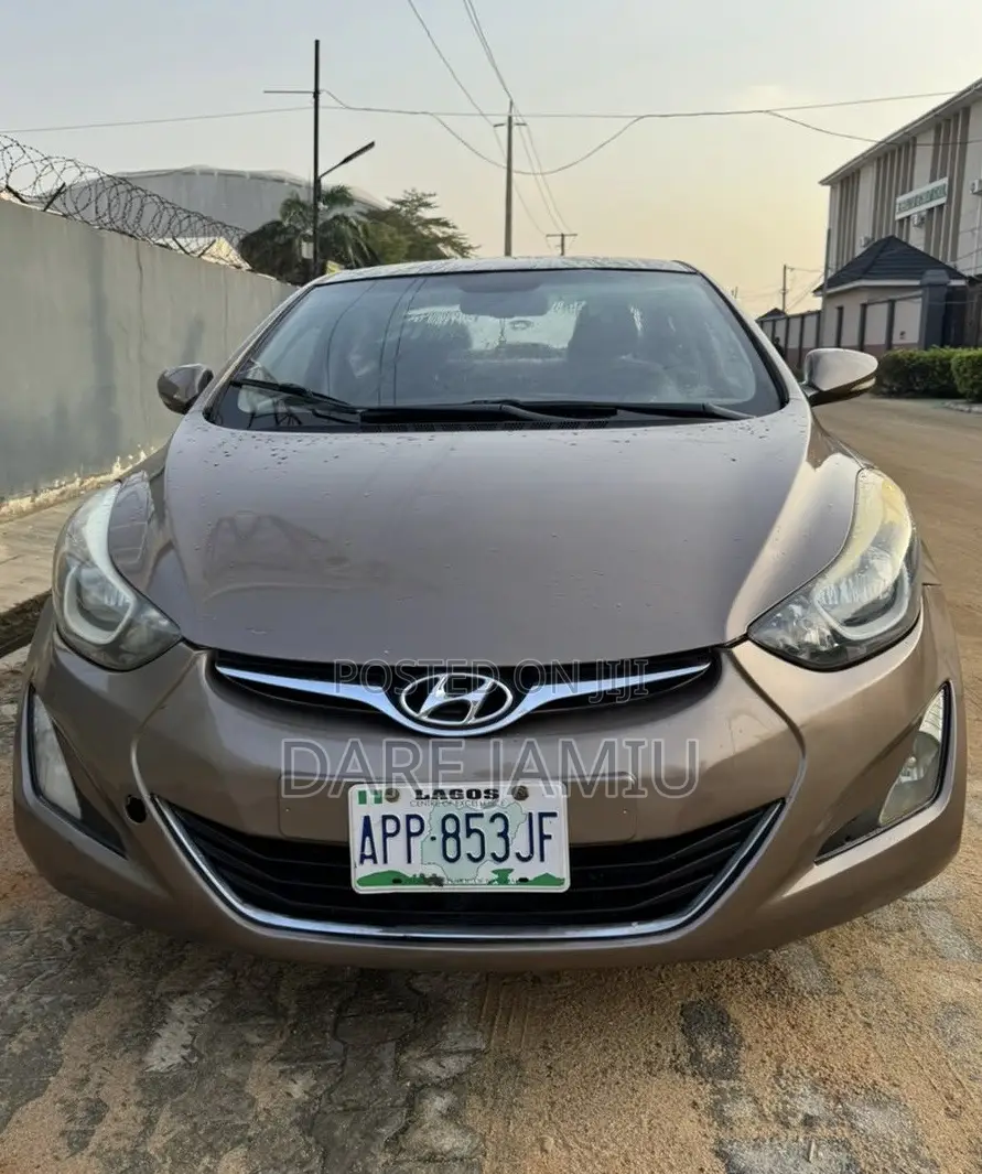 2013 Hyundai Elantra Limited Sedan FWD (1.8L 4cyl 6A)