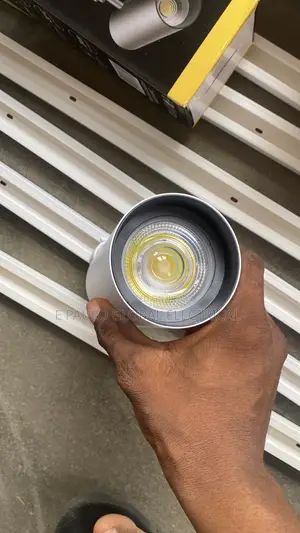3 Set in 1 Track Light 3color Light