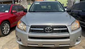 Toyota RAV4 3.5 2011 Silver