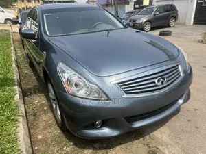 Infiniti G 2010 Blue