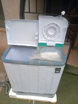 Space-Efficient Hisense 11kg Twintop Washer