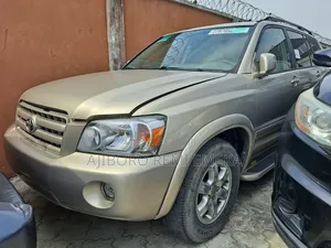Toyota Highlander Limited V6 2005 Gold