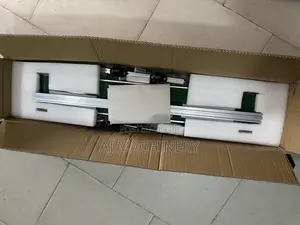 4 Nozzle Liquid Filling Machine With Conveyor