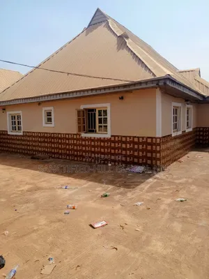 3bdrm Bungalow in Nurses Estate, Karu for rent
