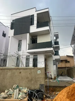 5bdrm House in Omole Phase 1 for sale