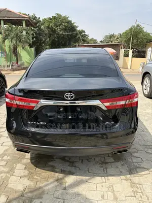 Toyota Avalon XLE 4dr Sedan (3.5L 6cyl 6A) 2014 Black