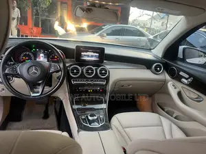 Mercedes-Benz GLC-Class 2018 White