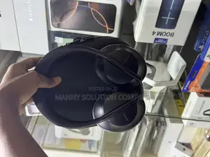 Bose Headphones 700