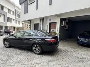 Toyota Camry XLE 4dr Sedan (2.5L 4cyl 6A) 2017 Black