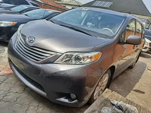 Toyota Sienna LE 7 Passenger 2011 Brown