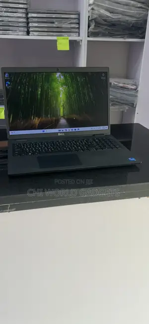 Laptop Dell Latitude 3520 8GB Intel Core I5 SSD 512GB