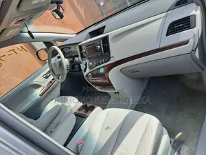 Toyota Sienna LE 7 Passenger 2011 Brown