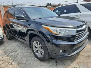 Toyota Highlander XLE 4dr SUV (3.5L 6cyl 6A) 2015 Black