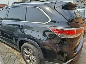 Toyota Highlander XLE 4dr SUV (3.5L 6cyl 6A) 2015 Black