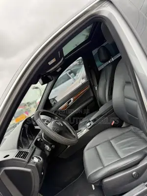 Mercedes-Benz C300 Sport 4Matic Sedan AWD (3.0L 6cyl 7A) 2011 Gray