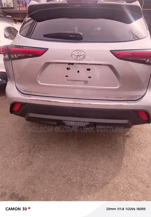 Toyota Highlander Platinum 2021 Silver