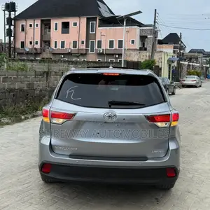Toyota Highlander 2015 Silver