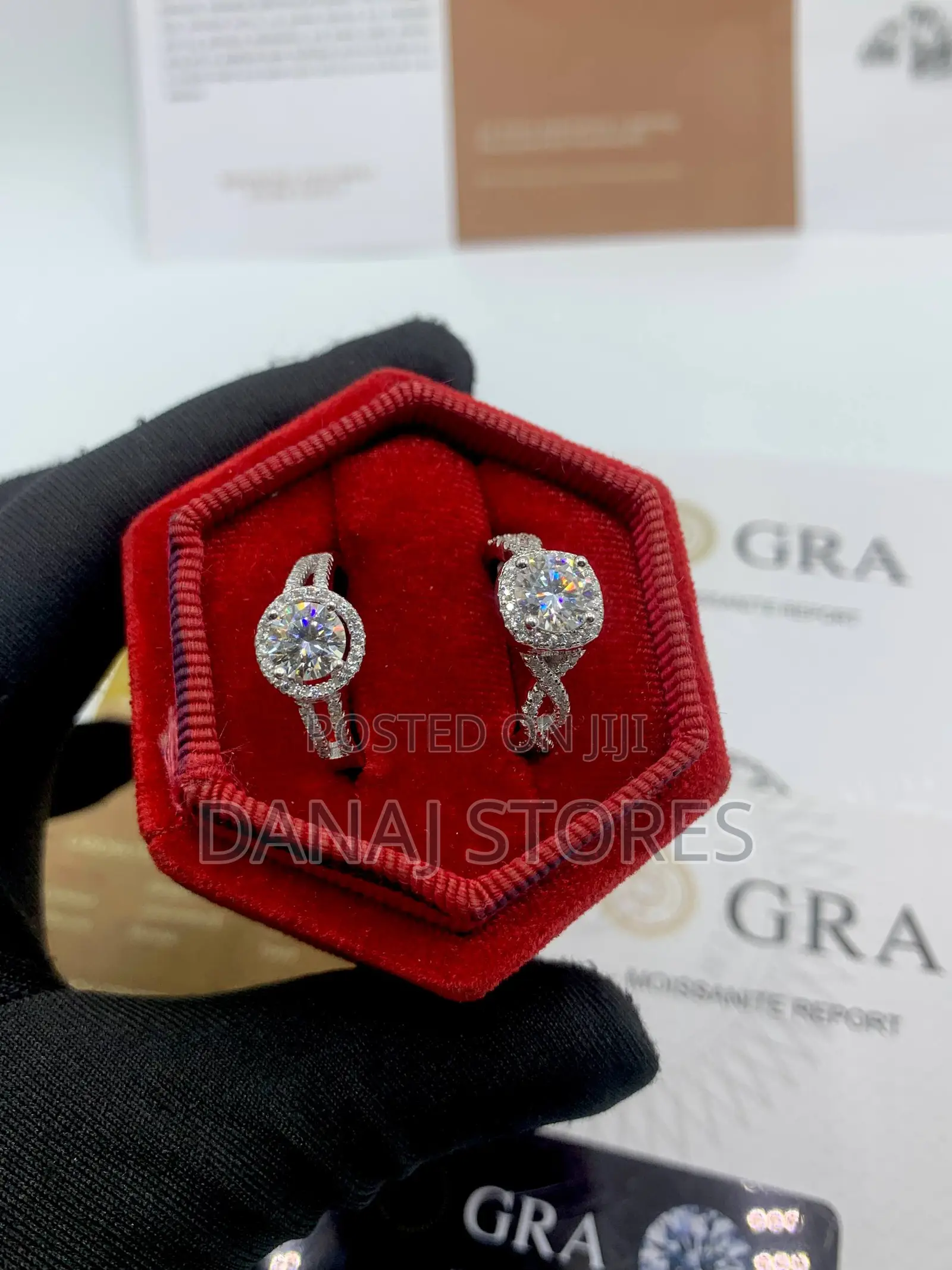 VVS Diamond Engagement Ring