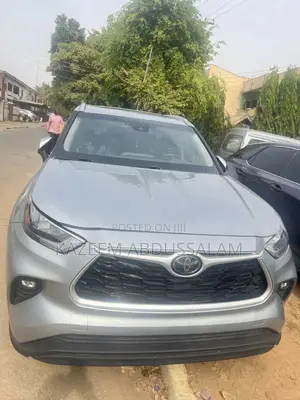 Toyota Highlander 2021 Silver