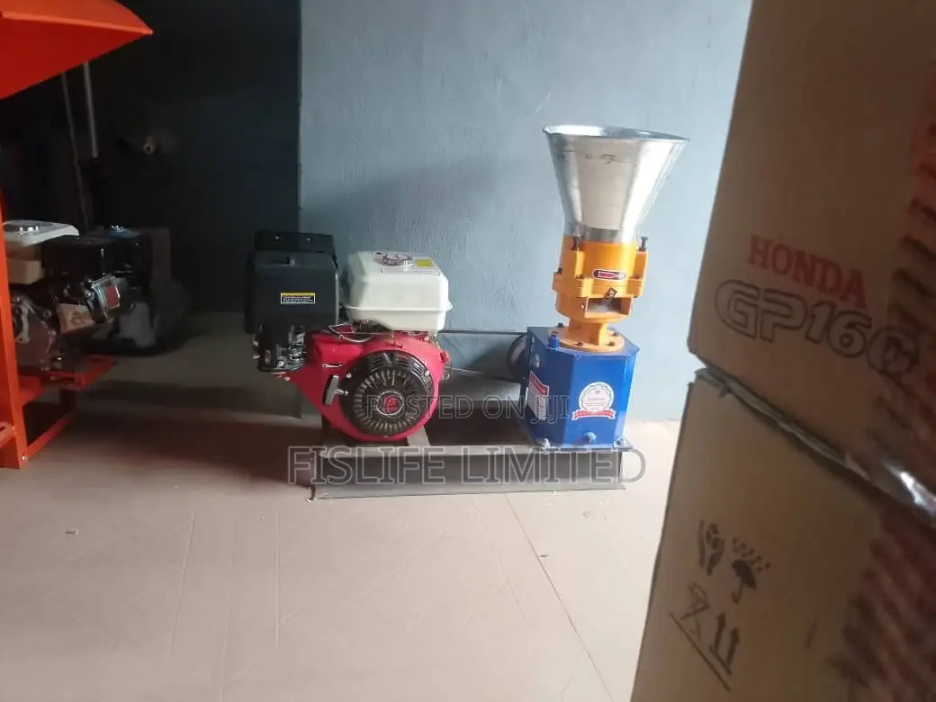 Reto Feed Pelleting Machine With Engine 200kg
