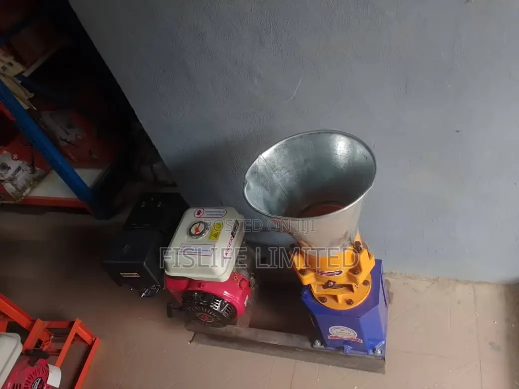 Reto Feed Pelleting Machine With Engine 200kg