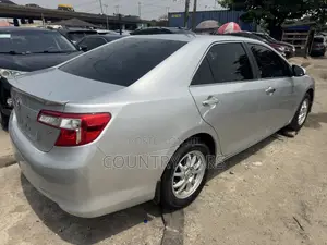Toyota Camry LE 4dr Sedan (2.5L 4cyl 6A) 2013 Silver