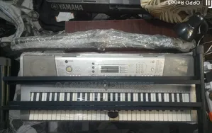 Keyboard PSR E303