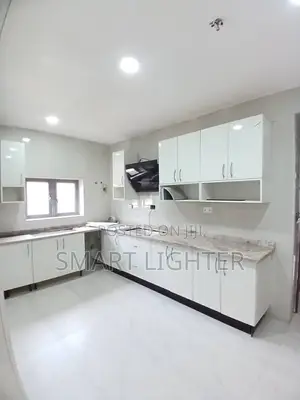 3bdrm Block of Flats in Durumi for sale