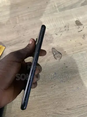 Apple iPhone XR 64 GB Black