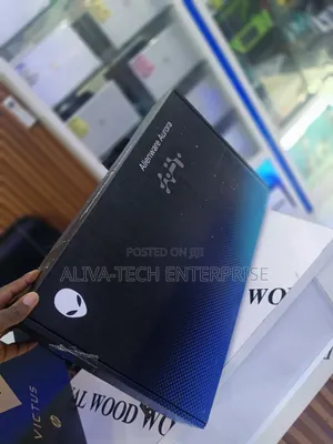New Laptop Dell Alienware 16 Aurora 16GB Intel Core 7 SSD 512GB
