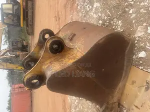 Cat 320d Bucket