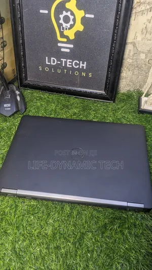 Laptop Dell Latitude E7470 8GB Intel Core i7 SSD 128GB