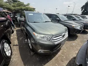Toyota Highlander Limited 2012 Green
