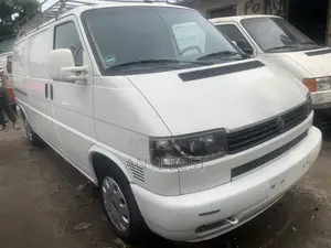 Volkswagen Transporter 2005 White