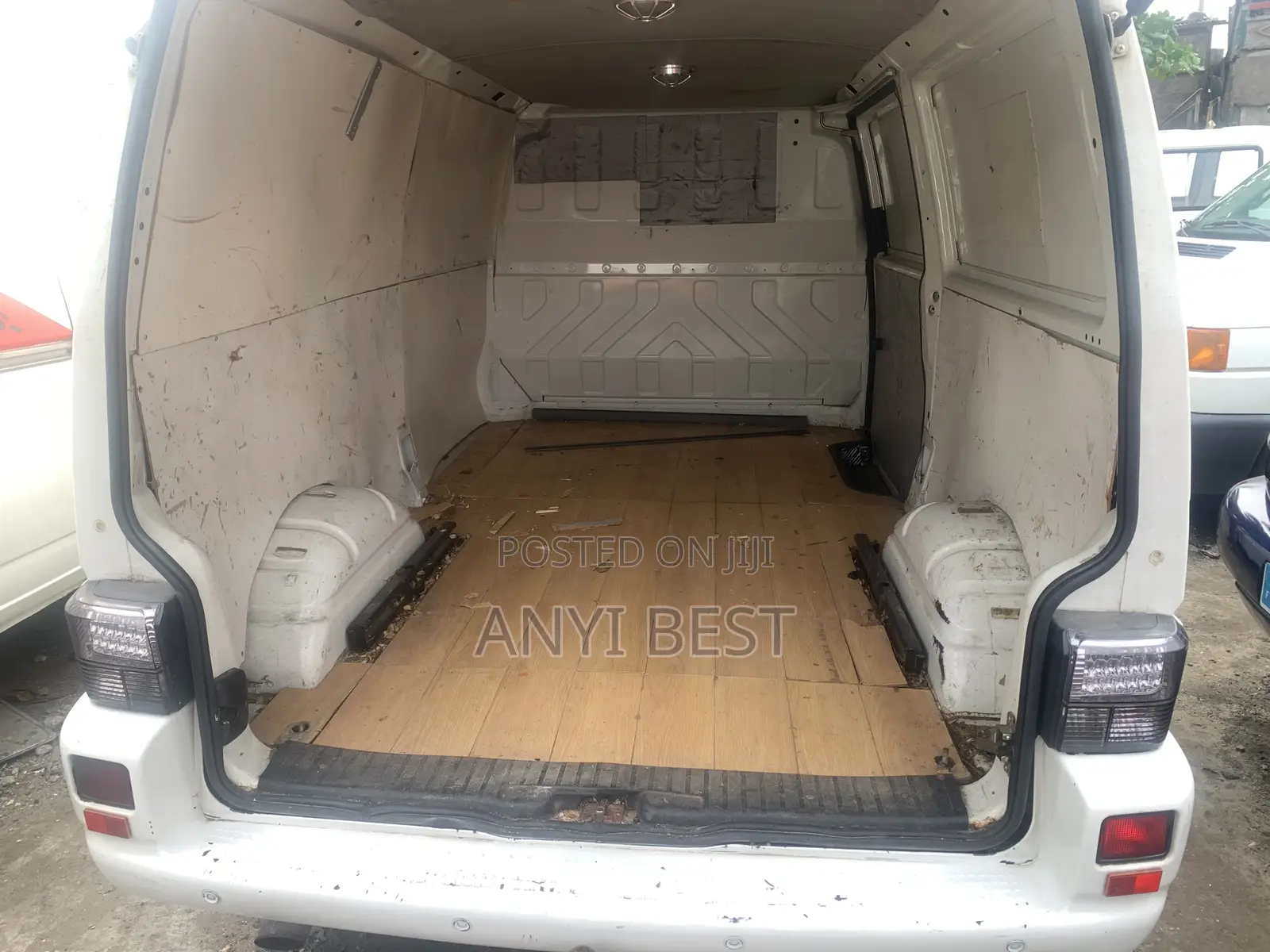 Volkswagen Transporter 2005 White