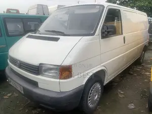 Volkswagen Transporter 2005 White