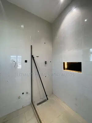 4bdrm Penthouse in Ikeja GRA for sale